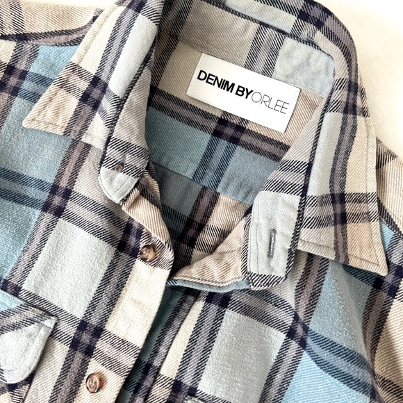 Vintage Cropped Flannel - Picture 2 of 3